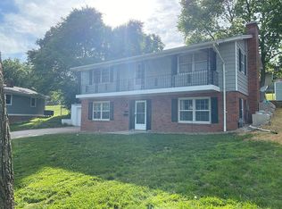607 N Valley Dr, Boonville, MO 65233