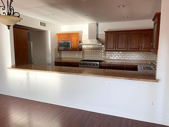 3rd image of 11860 Kiowa Ave #305