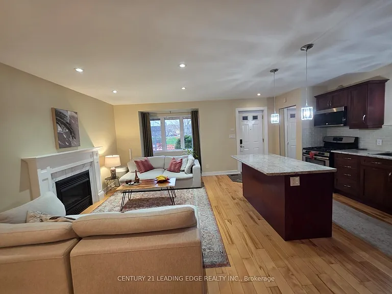 177 Fallingbrook Rd — Photo 7