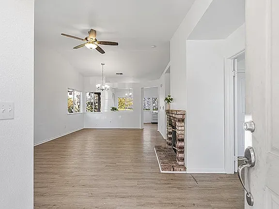 2199 Raleigh Cir — Photo 19