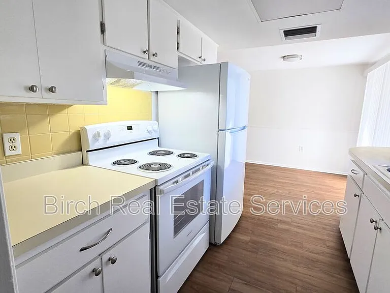 4813 Elmwood St — Photo 7