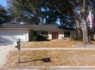 1532 Oak Ridge Dr W, Jacksonville, FL 32225