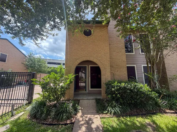 17758 Kings Park Ln, Houston, TX 77058
