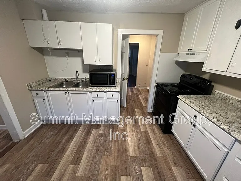 313 Ash St — Photo 6