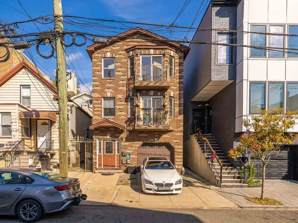 132 South St, Jersey City, NJ 07307