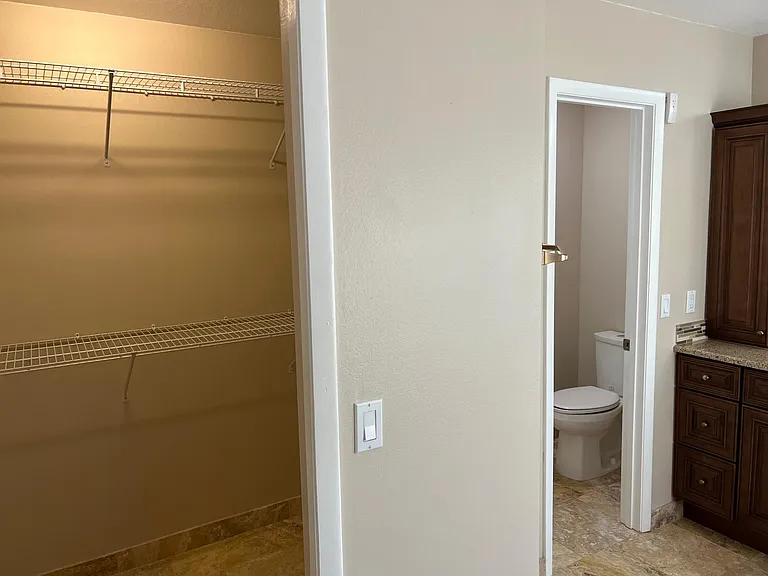 2965 Erskine Dr — Photo 11