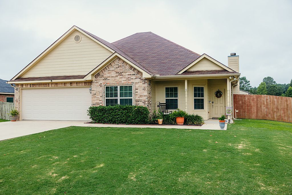 4532 Airport Rd - Property Image