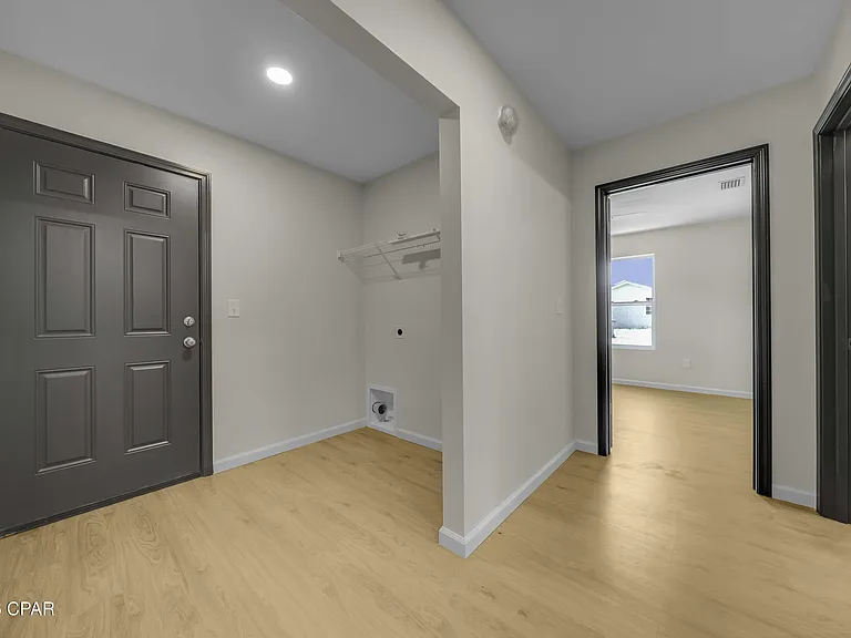 122 N East Ave #B — Photo 14