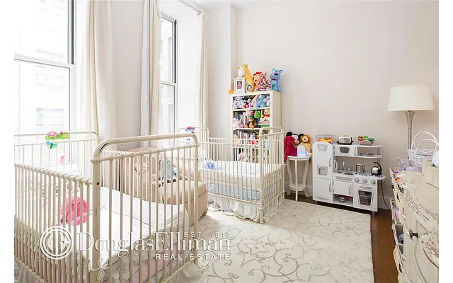 Sold by Douglas Elliman | media 10