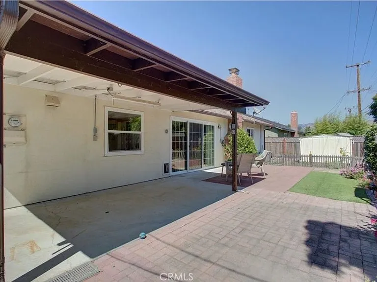 spacious backyard to wind down after work or to garden
