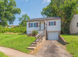 1914 Ashbrook Dr, Cincinnati, OH 45238