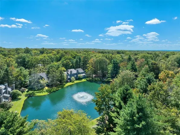 188 Snow Ridge Cir, Lake Harmony, PA 18624