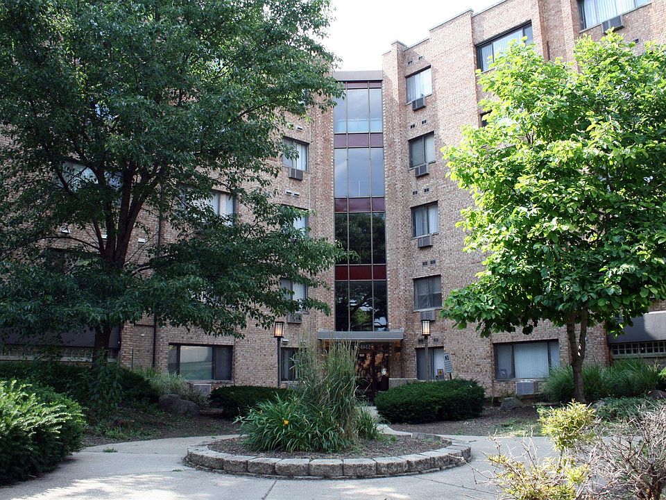 1st image of 5348 N Cumberland Ave APT 218