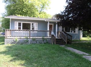 327 W Briggs Ave, Roodhouse, IL 62082