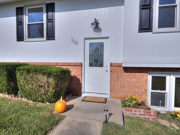 3rd image of 119 River View Dr