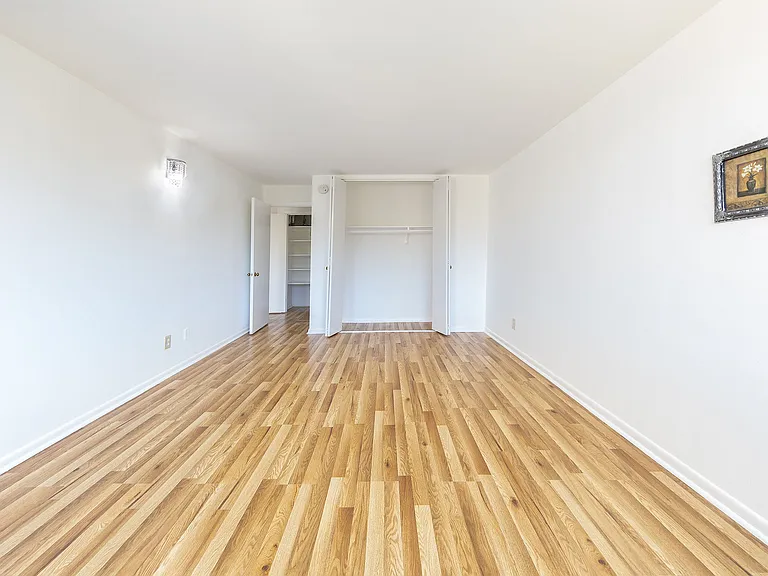 600 Roosevelt Blvd #415 — Photo 6