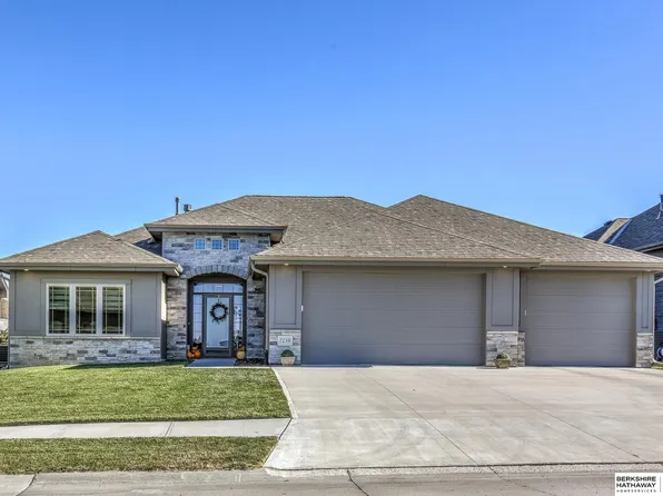7239 N 171st St, Bennington, NE 68007