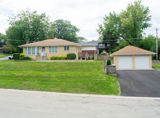 117 Daggett Ave, Lockport, IL 60441