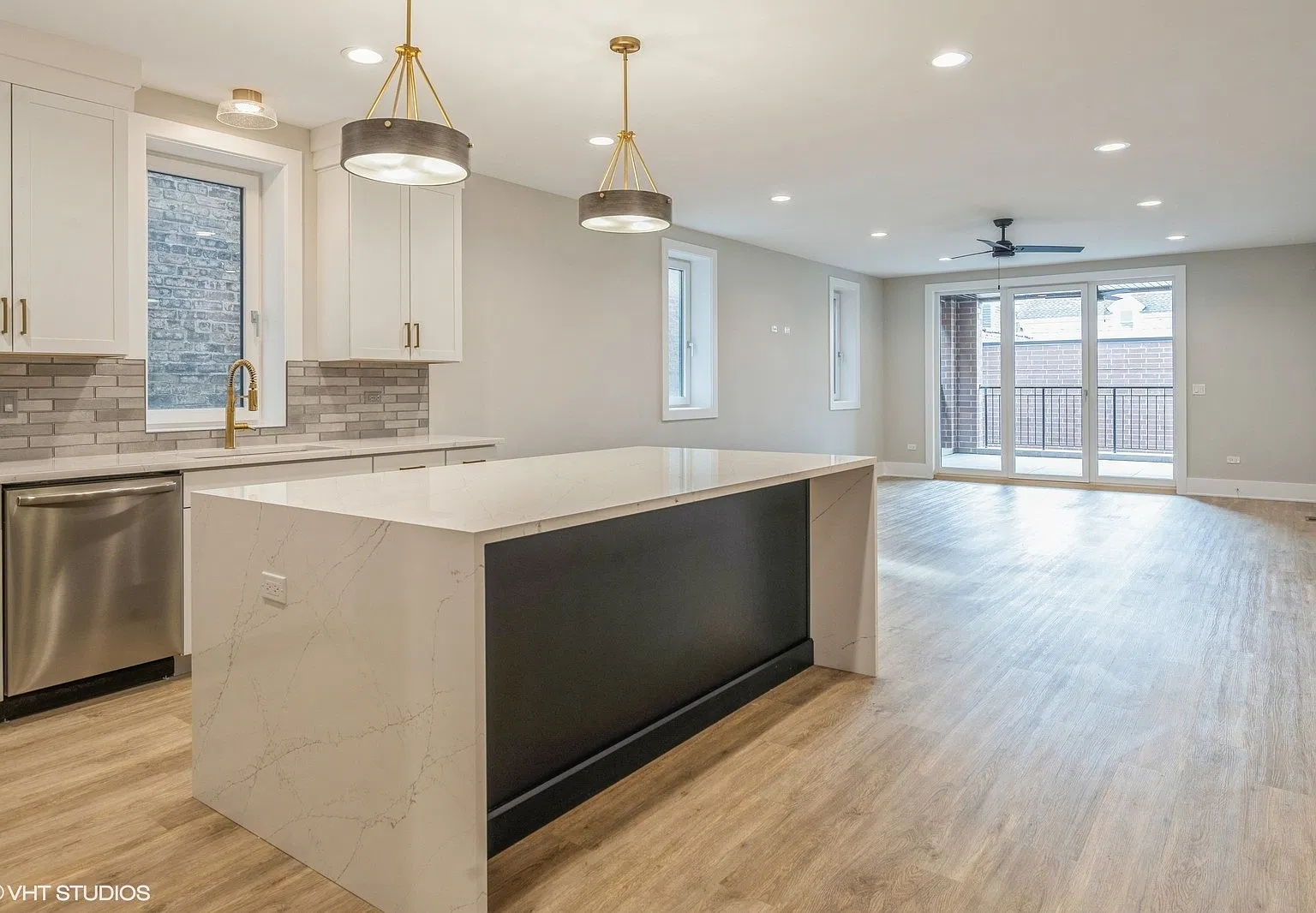 1647 W. Irving Park Road — Photo 2