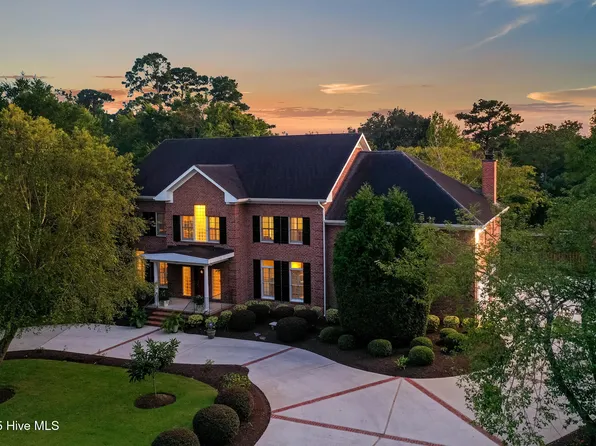 100 Edgewater Lane, Wilmington, NC 28403