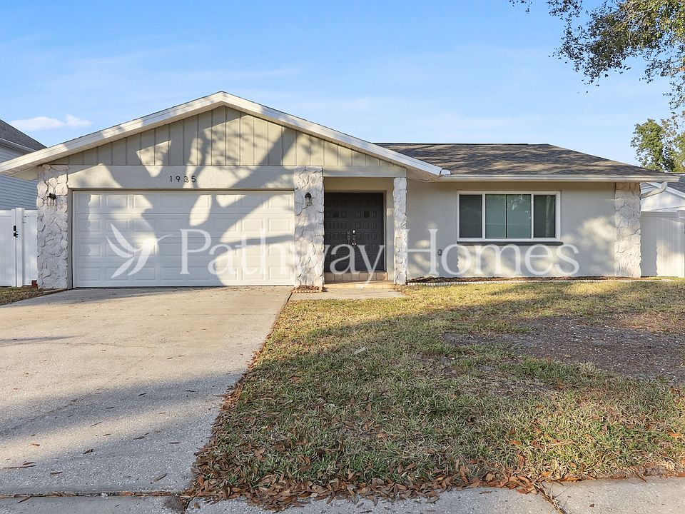 1st image of 1935 Spanish Oaks Dr N