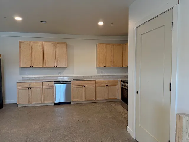 710 Chippewa Sq #1 — Photo 7