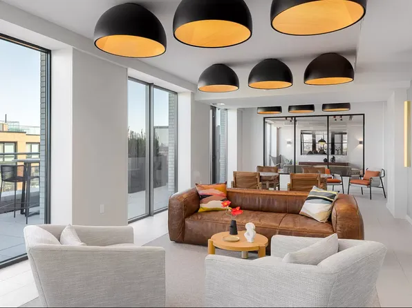 445 Grand Avenue image 18 of 38