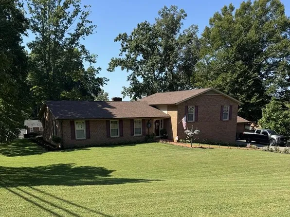 13 Nottingham Ln, Bassett, VA 24055