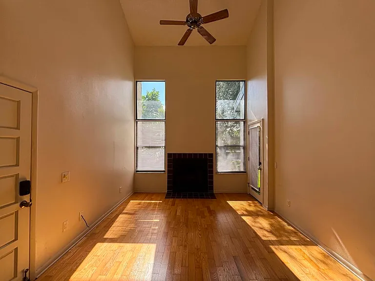 2050 San Marcos Dr SE #215 — Photo 5