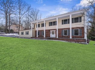 34 Woodhaven Dr, New City, NY 10956