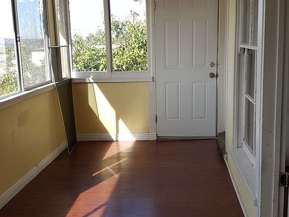 5th image of 8432 Sunrise Ave