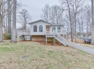 1824 Glen Echo Rd, Johnson City, TN 37604