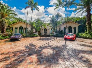 9005 SW 68th Ave, Pinecrest, FL 33156