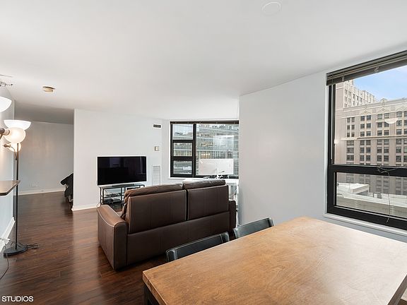 5th image of 401 E Ontario St APT 1405