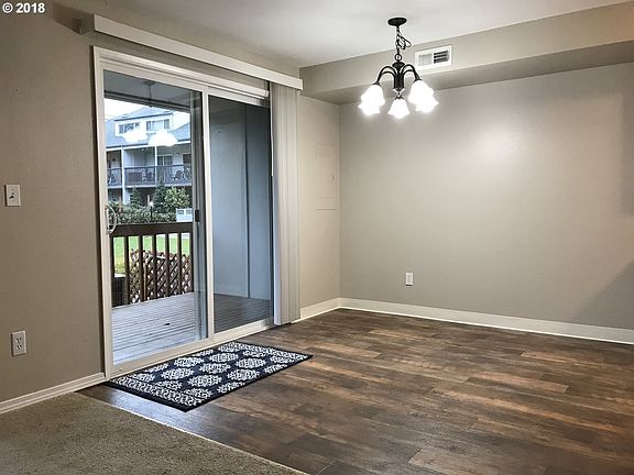 5th image of 310 NE 85th St Unit G