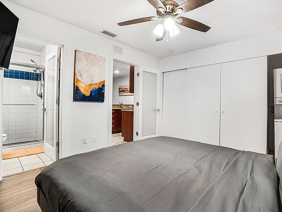 2nd image of 202 N Fremont Ave APT 8