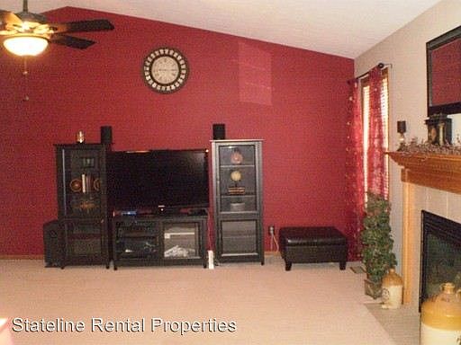 3rd image of 4446 Woodcliff Ln