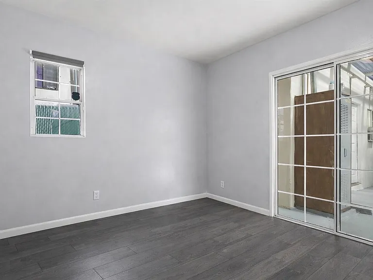 1414 E Acacia Ave — Photo 8