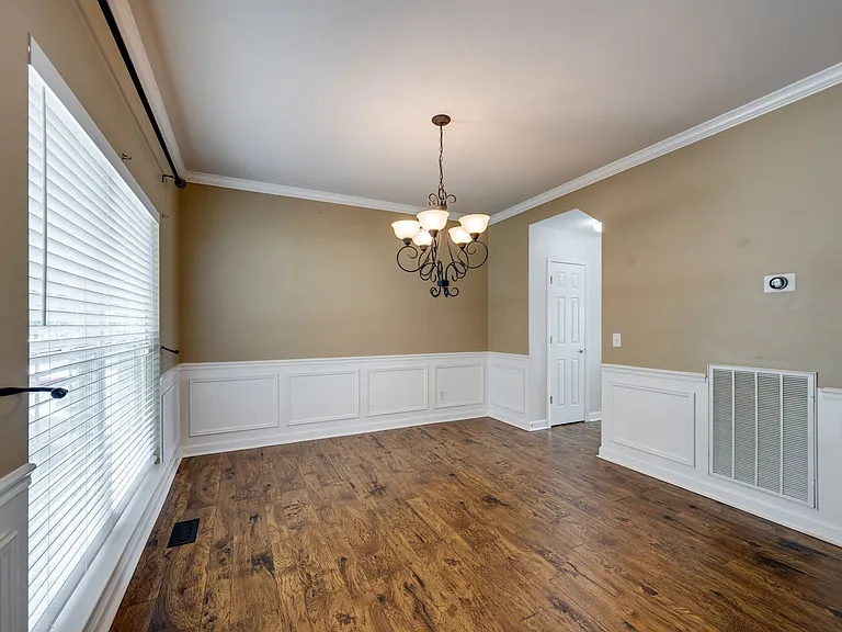 1255 Habersham Way — Photo 7