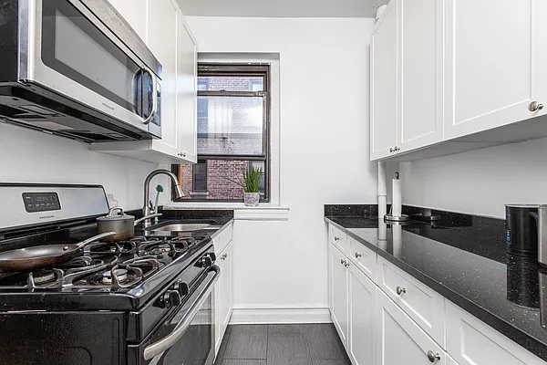 Rented by Douglas Elliman | media 6