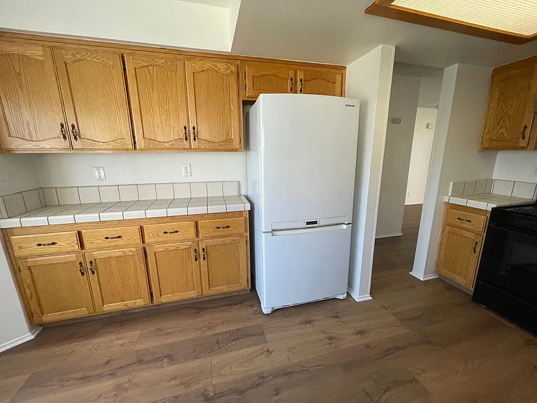19230 Elm Dr — Photo 10