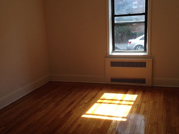 5th image of 2816 34th St APT 3E