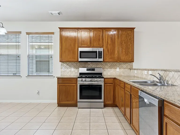 11630 Forest Wind Ln — Photo 16