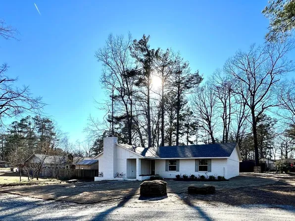 513 Bobbies Cir, Star City, AR 71667