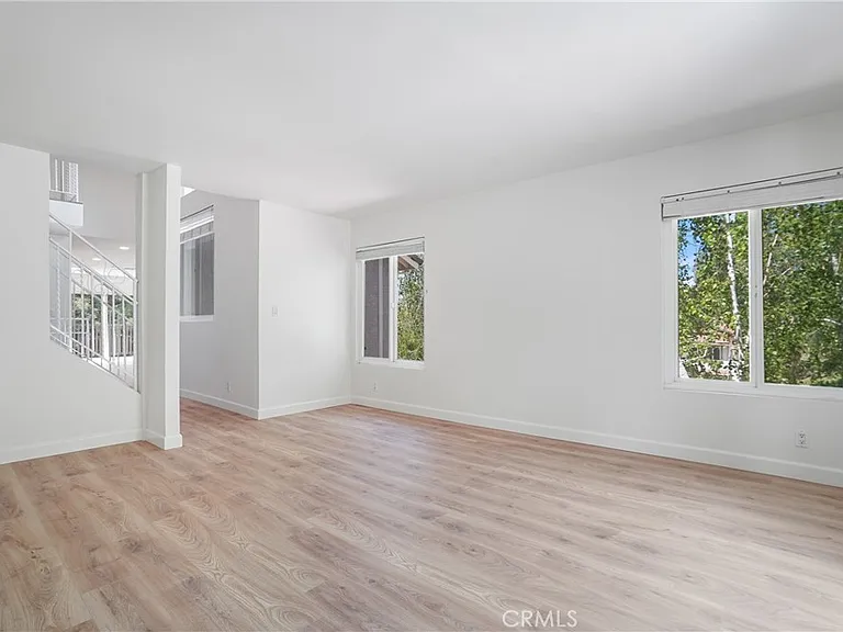 4957 Vejar Dr — Photo 14
