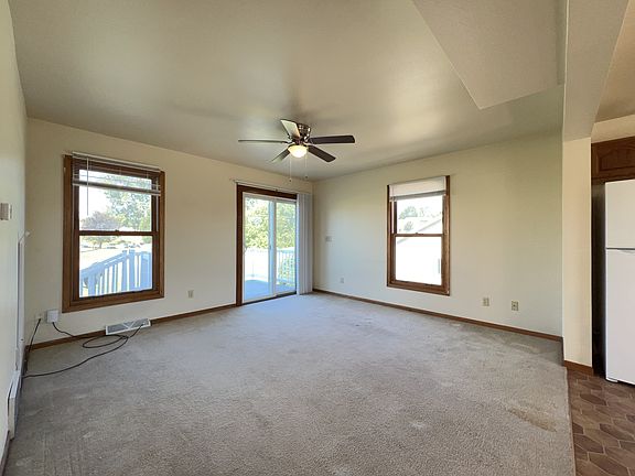 5th image of 2215 Sunnyslope Dr #3
