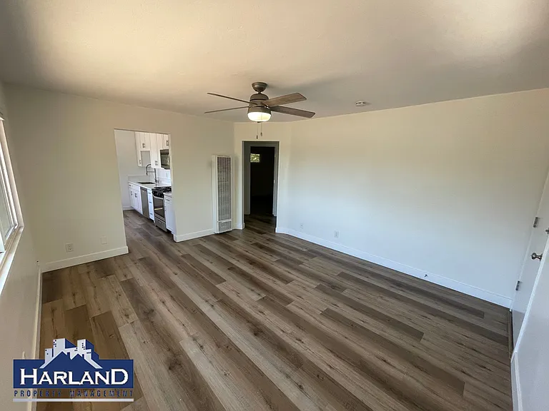 2250-2254 Garnet Ave #2252 — Photo 9