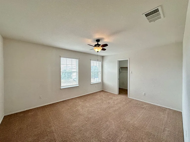 5304 Capricorn Loop — Photo 29