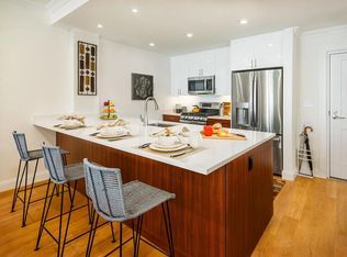 7 Gerry Rd #304, Chestnut Hill, MA 02467