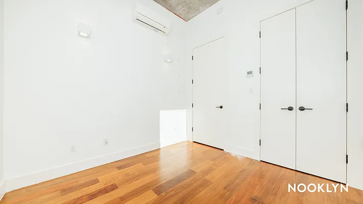 Rented by Nooklyn NYC LLC | media 54